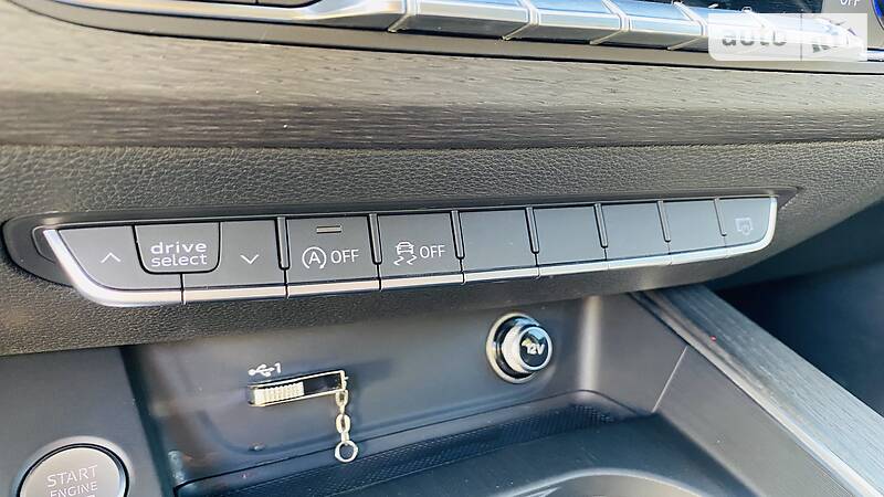 Седан Audi A4 2018 в Одессе