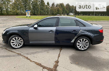 Седан Audi A4 2017 в Ровно