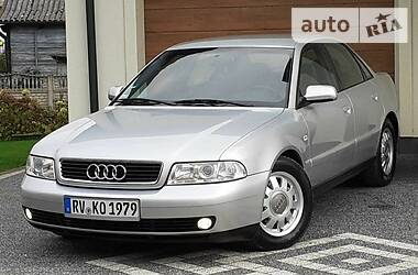 Седан Audi A4 2000 в Сарнах