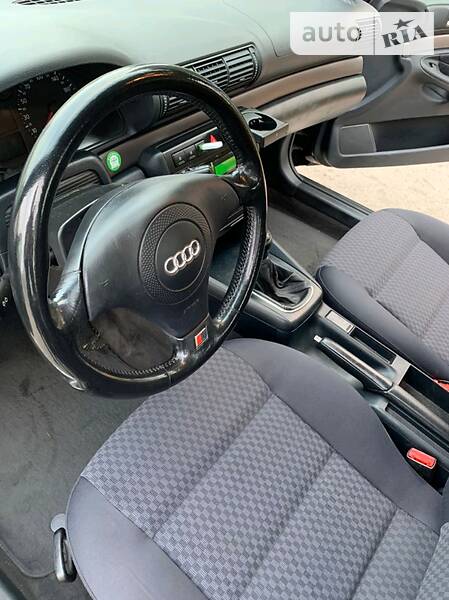Седан Audi A4 2000 в Бучачі