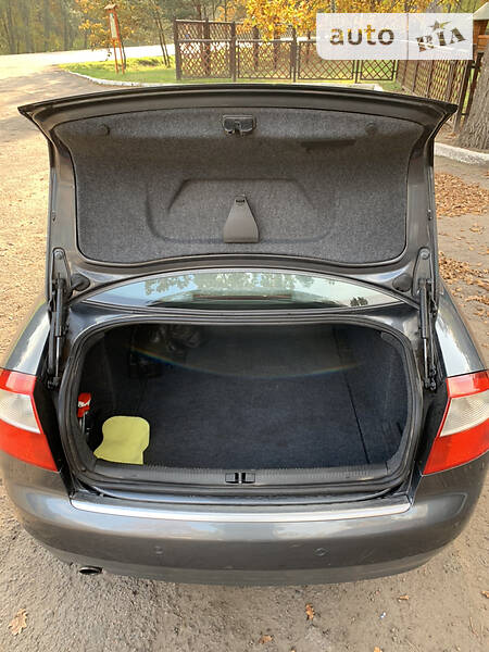 Седан Audi A4 2003 в Луцке