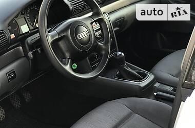 Седан Audi A4 1999 в 