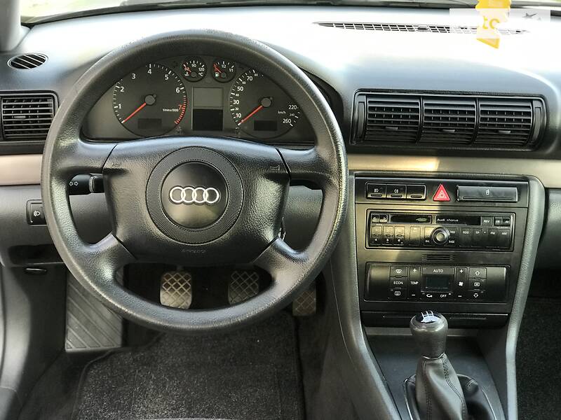 Седан Audi A4 1999 в Стрые
