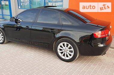 Седан Audi A4 2011 в Тернополе