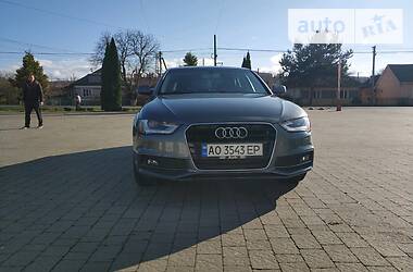 Седан Audi A4 2015 в Ужгороде