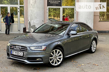 Седан Audi A4 2013 в Херсоні