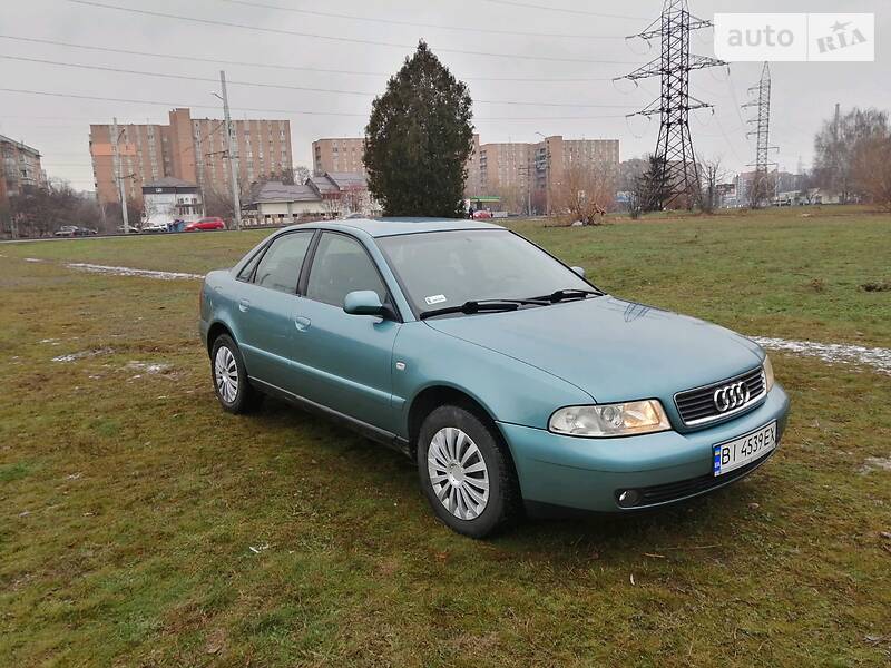 Седан Audi A4 2000 в Полтаве