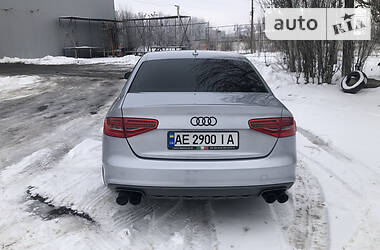 Седан Audi A4 2016 в Днепре