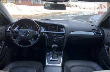 Седан Audi A4 2012 в Рівному