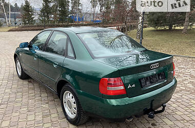 Седан Audi A4 2001 в Харькове