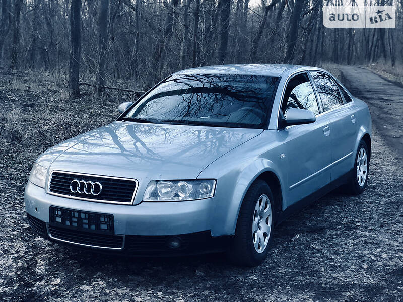 Седан Audi A4 2002 в Днепре