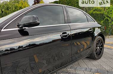 Седан Audi A4 2013 в Стрые