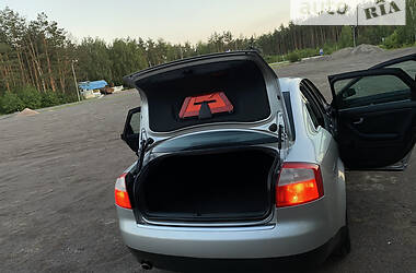 Седан Audi A4 2002 в Сарнах