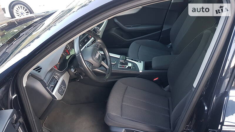 Универсал Audi A4 2017 в Киеве