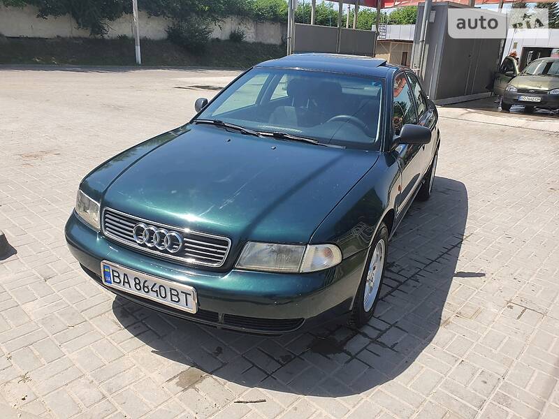 Седан Audi A4 1996 в Тернополе