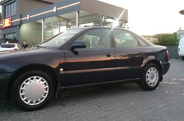 Седан Audi A4 1996 в Трускавці