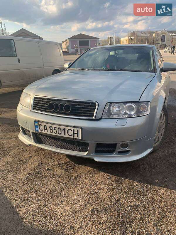 Седан Audi A4 2004 в Черкасах