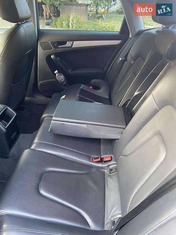 Седан Audi A4 2012 в Харькове