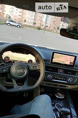 Седан Audi A4 2016 в Виннице