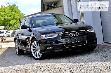 Седан Audi A4 2013 в Львове