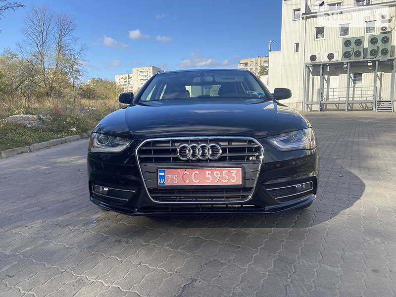 Седан Audi A4 2014 в Львове