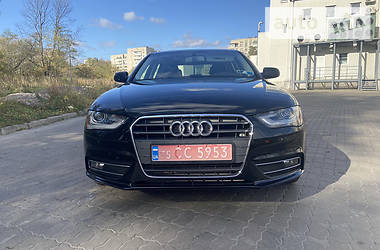 Седан Audi A4 2014 в Львове