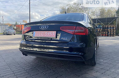 Седан Audi A4 2014 в Львове