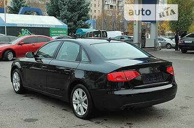 Седан Audi A4 2010 в Одессе