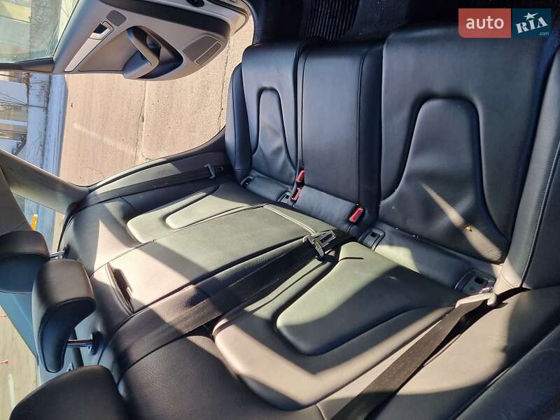 Седан Audi A4 2013 в Николаеве