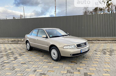 Седан Audi A4 2000 в Виннице