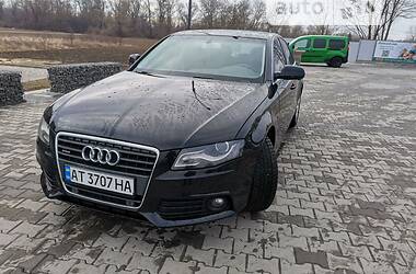 Седан Audi A4 2012 в Снятине