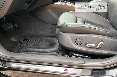 Седан Audi A4 2015 в 
