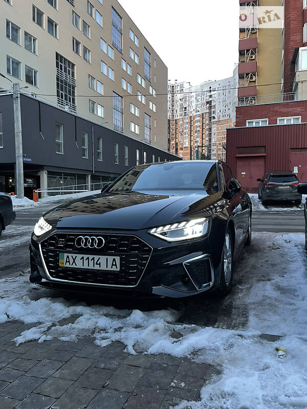 Седан Audi A4 2020 в Киеве