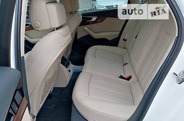 Седан Audi A4 2020 в Стрию