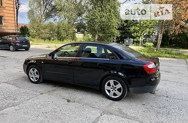Седан Audi A4 2004 в 