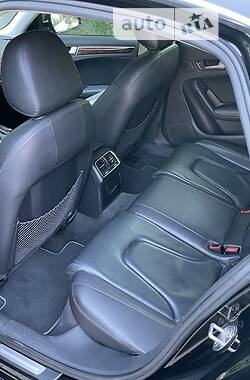 Седан Audi A4 2011 в 