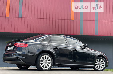 Седан Audi A4 2014 в 