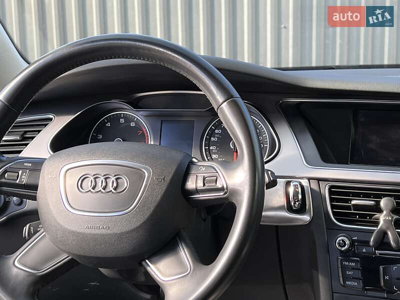 Седан Audi A4 2014 в Одессе