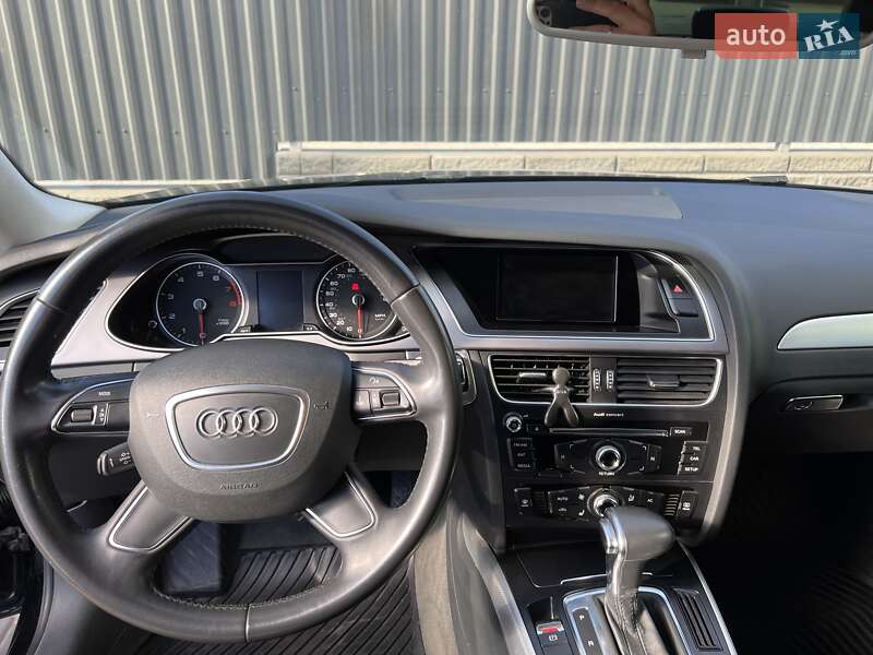 Седан Audi A4 2014 в Одессе