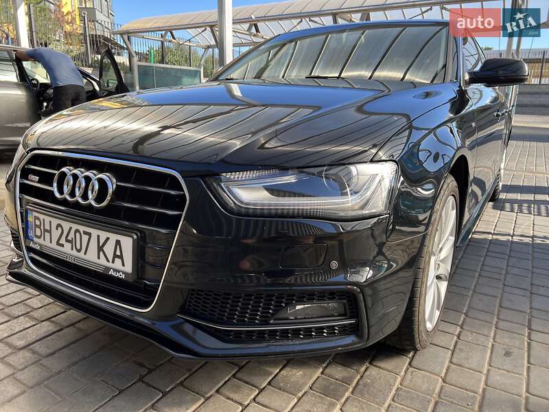 Седан Audi A4 2014 в Одессе