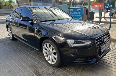 Седан Audi A4 2014 в 