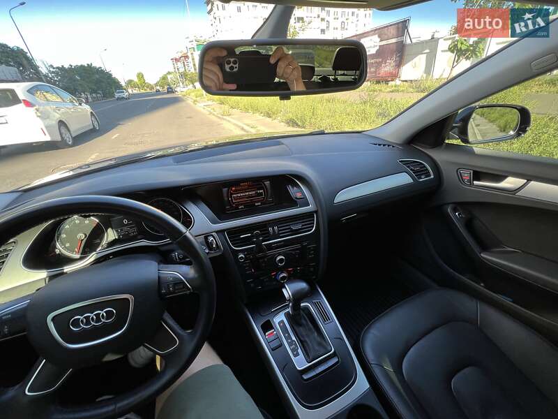 Седан Audi A4 2014 в Одессе