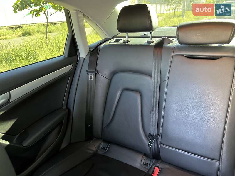 Седан Audi A4 2014 в Одессе