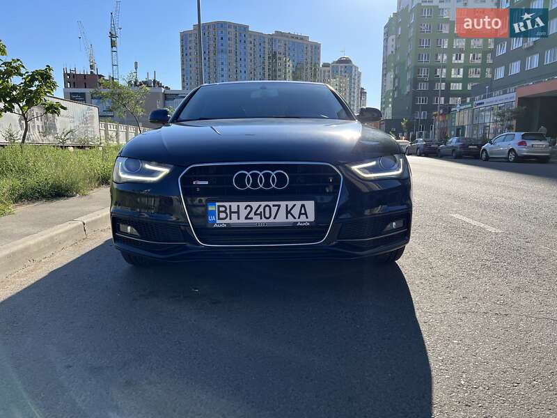 Седан Audi A4 2014 в Одессе