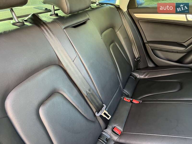 Седан Audi A4 2014 в Одессе