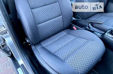 Седан Audi A4 2000 в 