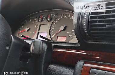 Седан Audi A4 2000 в Сарнах
