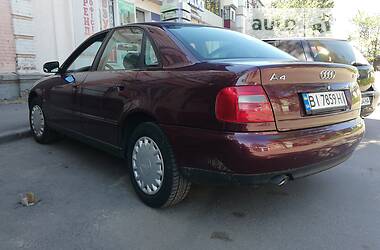 Седан Audi A4 1996 в Полтаві