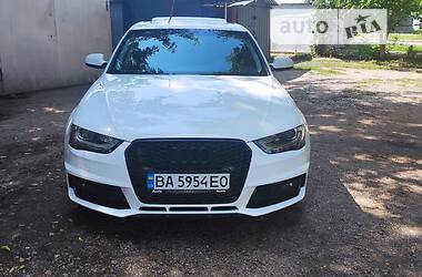 Седан Audi A4 2015 в Кропивницком