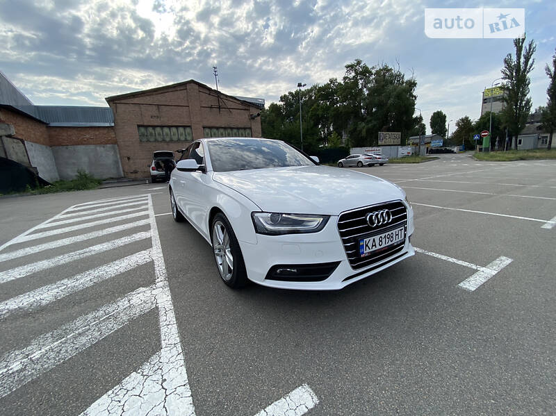 Седан Audi A4 2014 в Києві